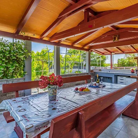 Istriensonne 0756 - Garten-paradies Mit Pool *