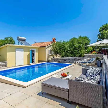 Istriensonne 0756 - Garten-paradies Mit Pool Pomer